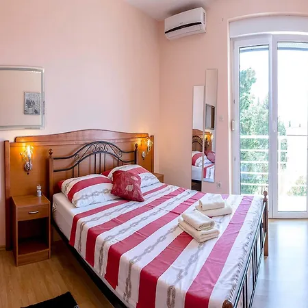 Smokvica Apartment Starigrad Paklenica
